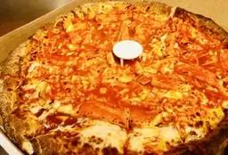 Poker's spicy Chicken Buffalo Pizza